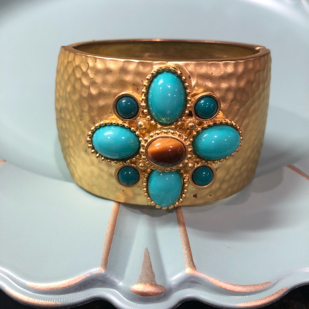 **STATEMENT CHUNKY BRACELET**